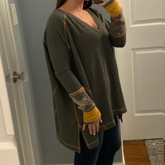 Free People Flowy Cuff Thermal - Picture 2 of 9